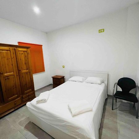 Habitacion Comoda Sevilla Exteriör bild