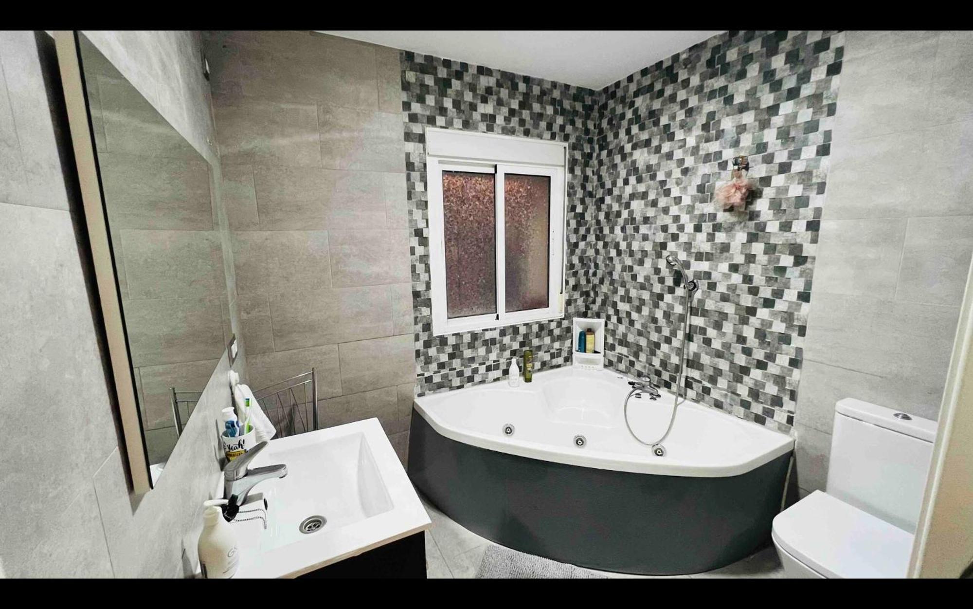 Habitacion Comoda Sevilla Exteriör bild